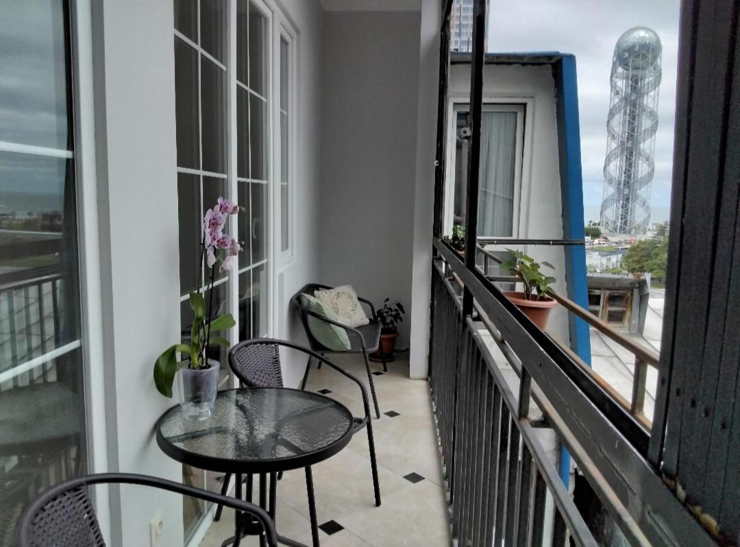 Apartamento Old Batumi Mare Exterior foto